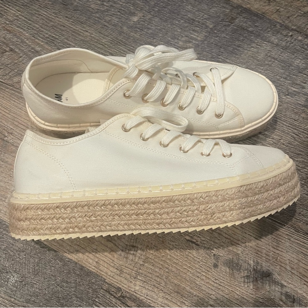 H&M Women’s platform sneakers